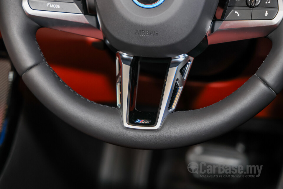BMW iX1 L U12 (2026) Interior