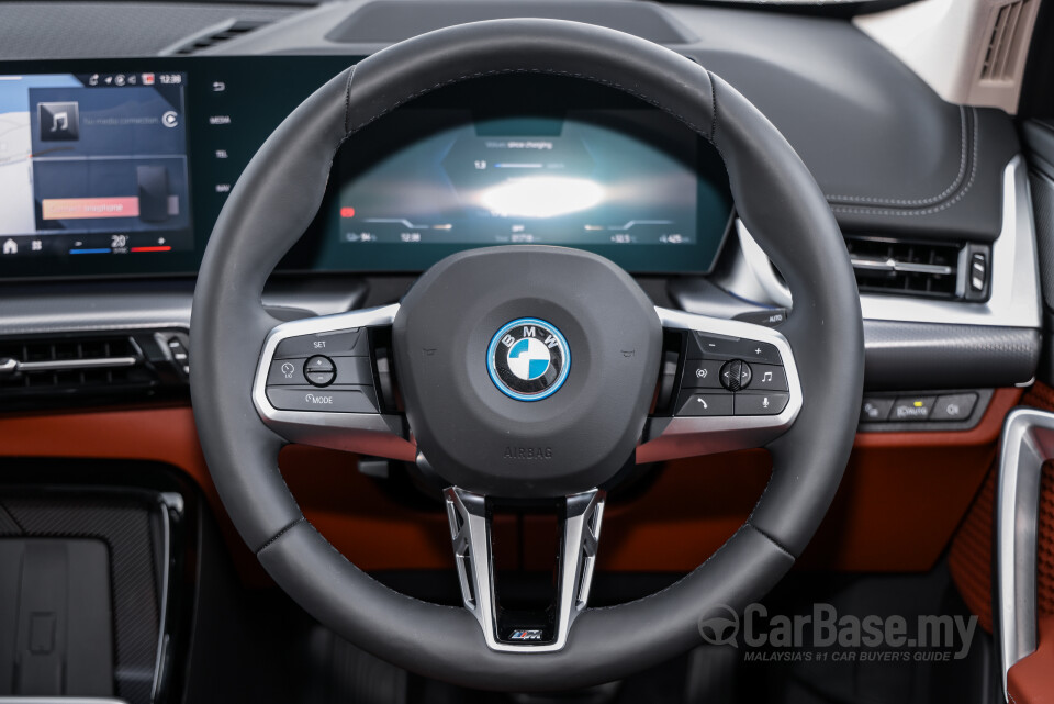 BMW iX1 L U12 (2026) Interior