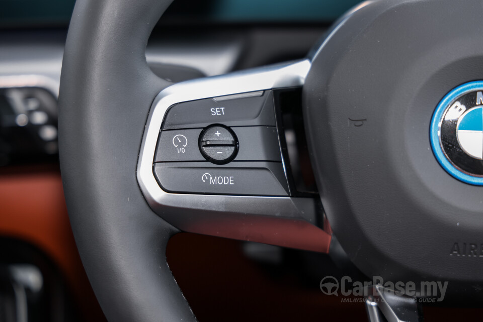 BMW iX1 L U12 (2026) Interior