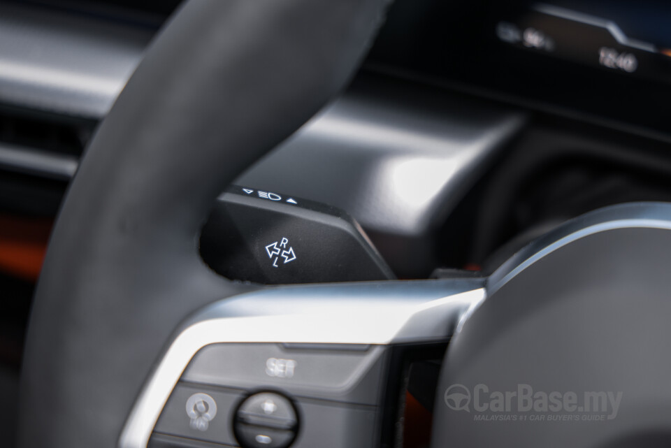 BMW iX1 L U12 (2026) Interior