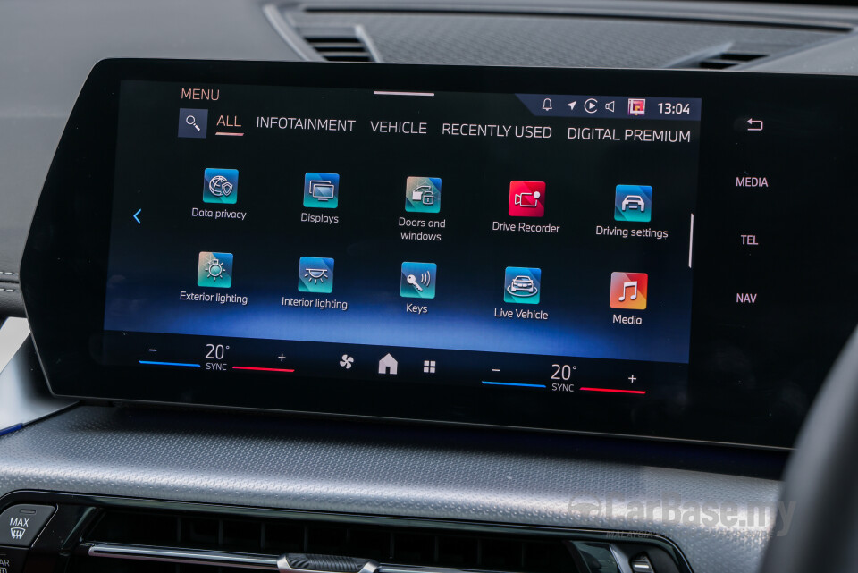BMW iX1 L U12 (2026) Interior
