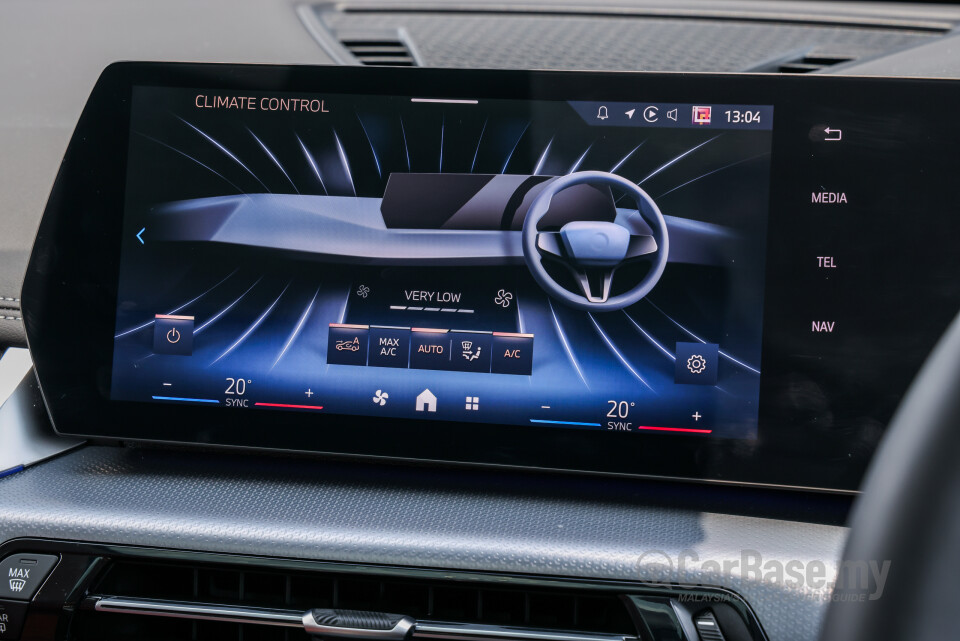 BMW iX1 L U12 (2026) Interior