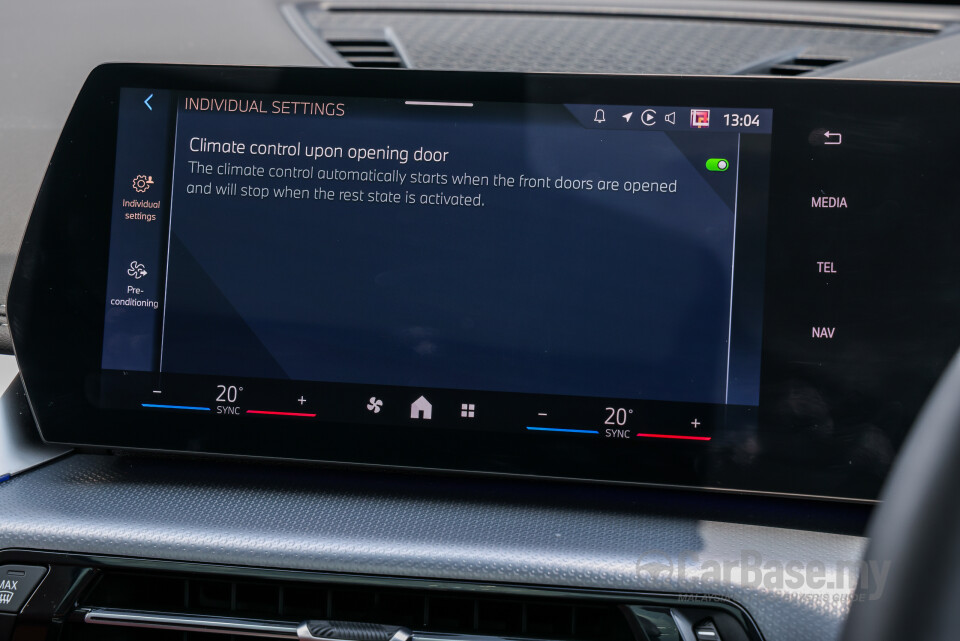 BMW iX1 L U12 (2026) Interior