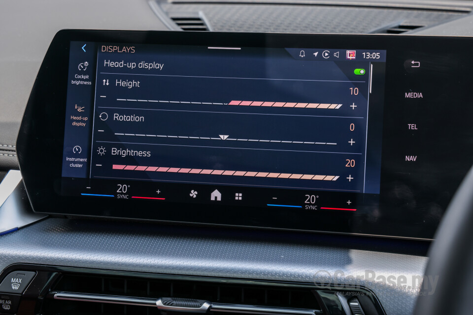 BMW iX1 L U12 (2026) Interior