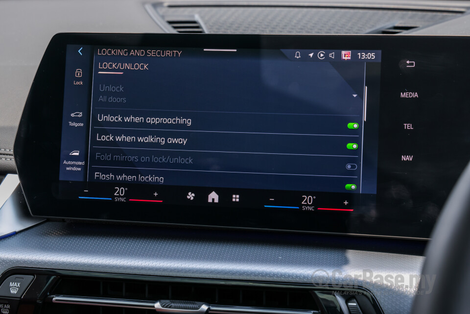 BMW iX1 L U12 (2026) Interior