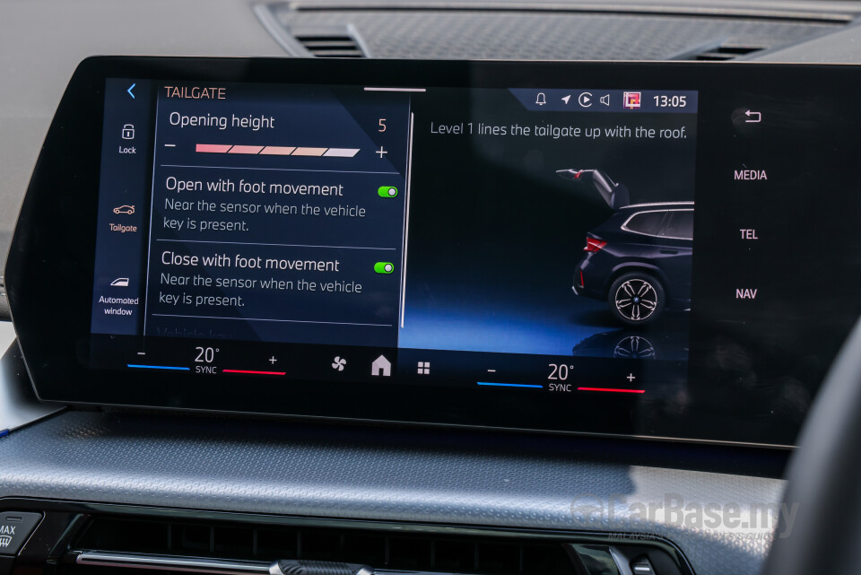 BMW iX1 L U12 (2026) Interior