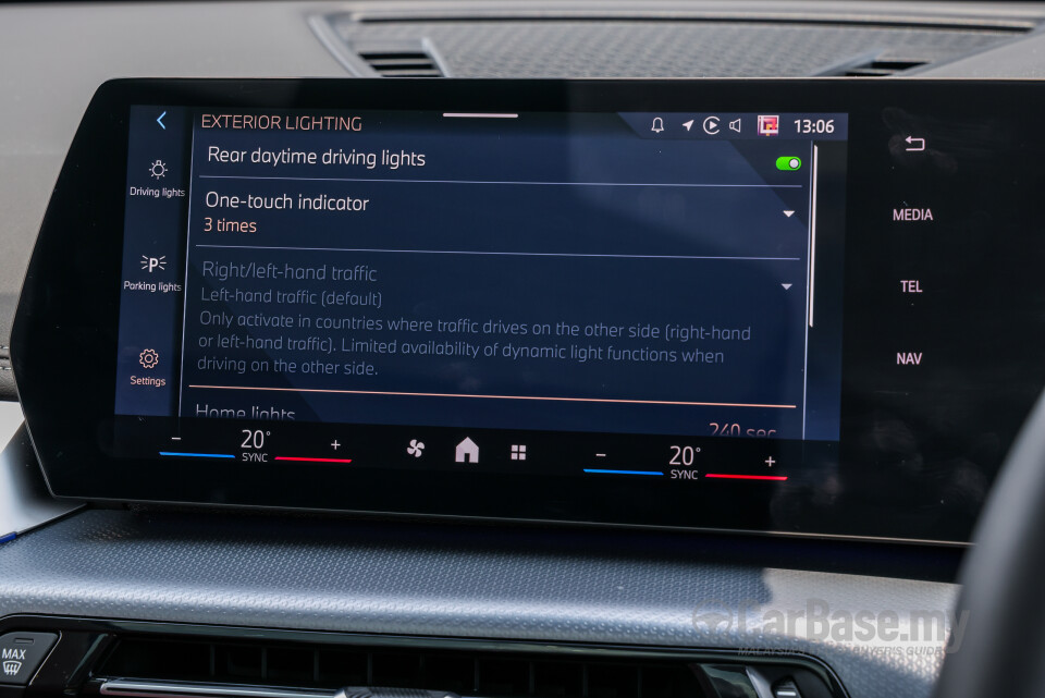 BMW iX1 L U12 (2026) Interior