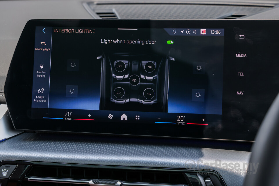 BMW iX1 L U12 (2026) Interior