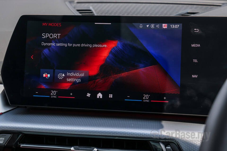 BMW iX1 L U12 (2026) Interior
