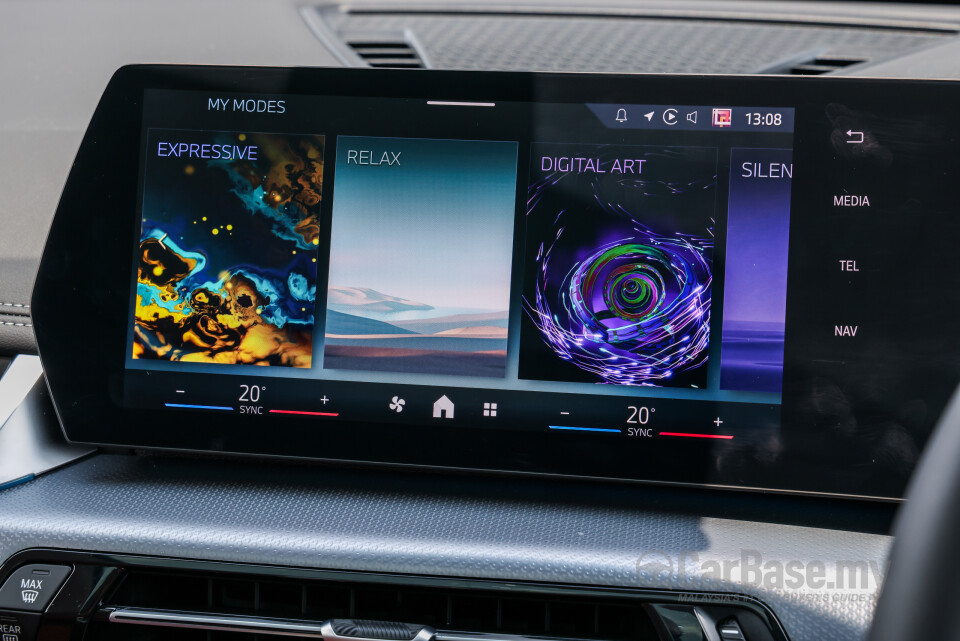 BMW iX1 L U12 (2026) Interior