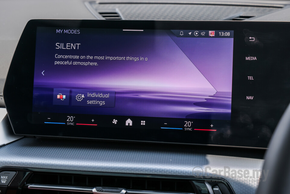 BMW iX1 L U12 (2026) Interior