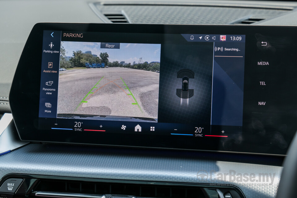 BMW iX1 L U12 (2026) Interior