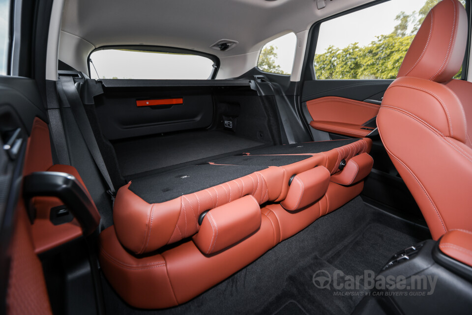 BMW iX1 L U12 (2026) Interior