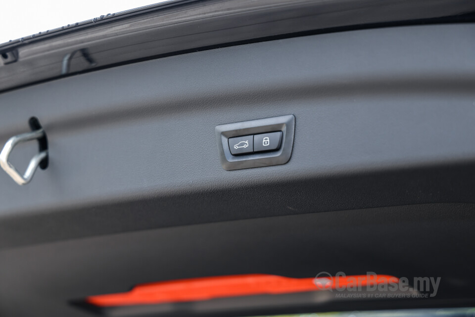 BMW iX1 L U12 (2026) Interior