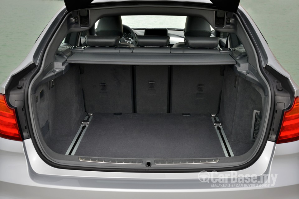BMW 3 Series GT F34 (2013) Interior