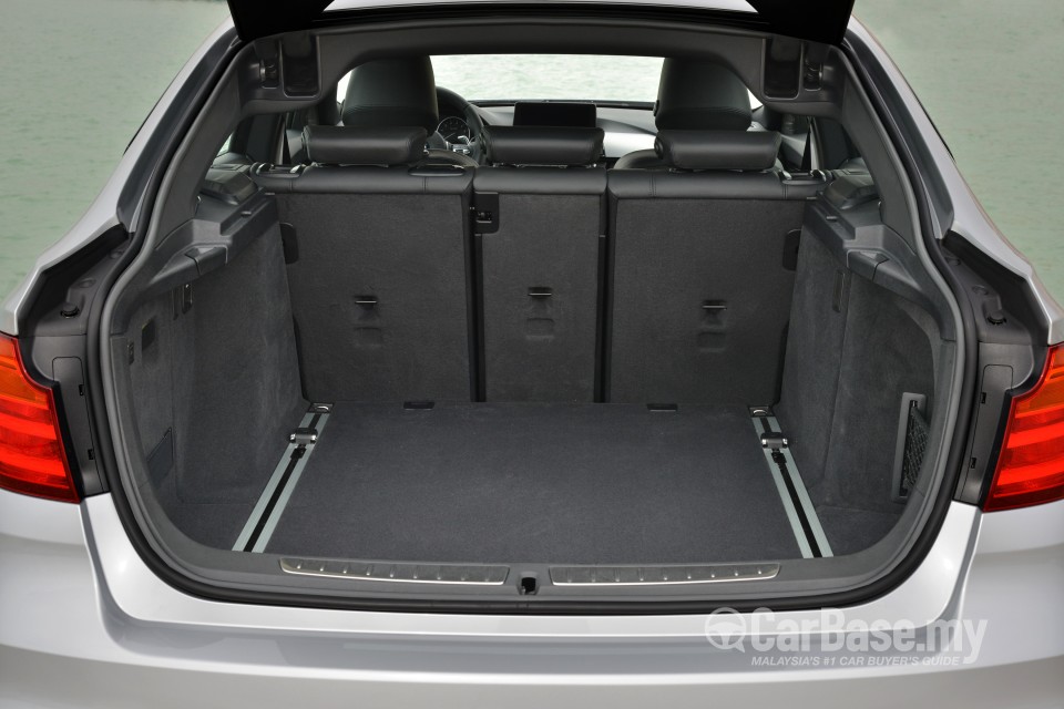 BMW 3 Series GT F34 (2013) Interior
