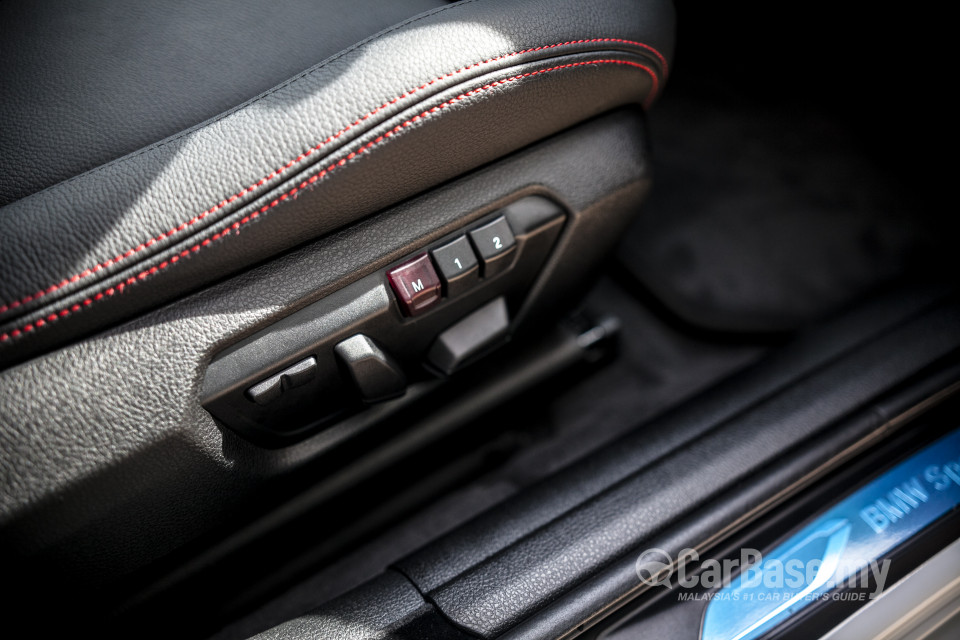 BMW 3 Series GT F34 (2013) Interior