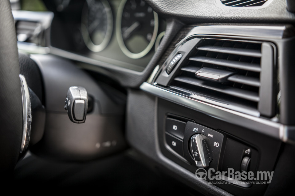 BMW 3 Series GT F34 (2013) Interior