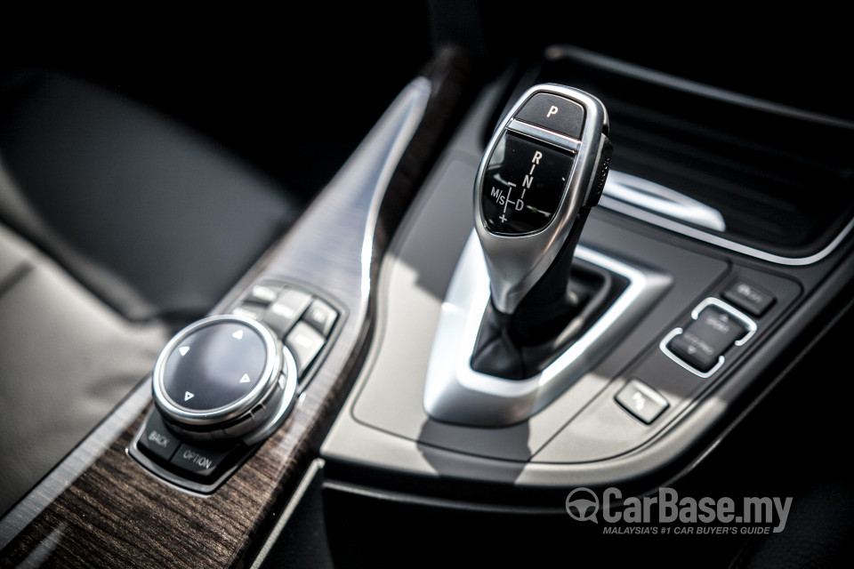 BMW 3 Series GT F34 (2013) Interior