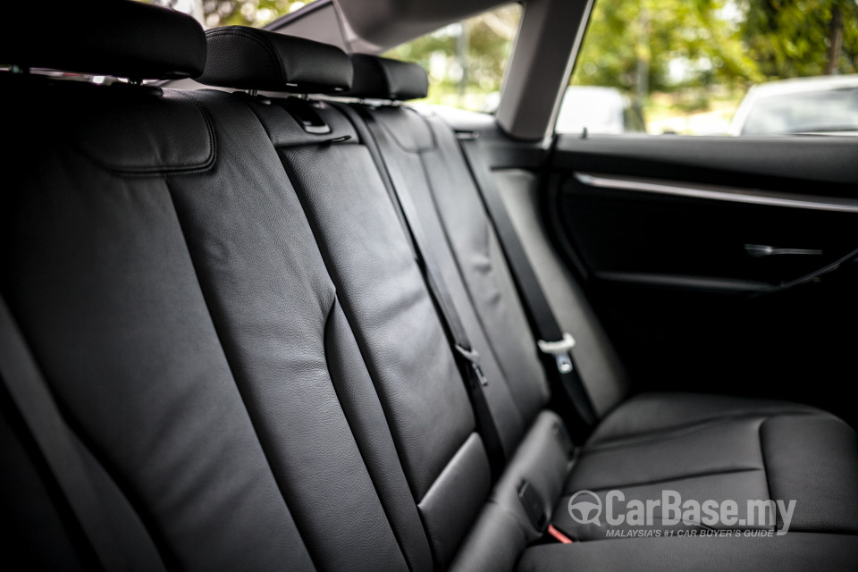 BMW 3 Series GT F34 (2013) Interior