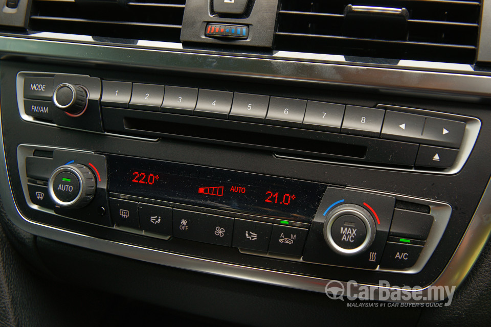 BMW 3 Series GT F34 (2013) Interior