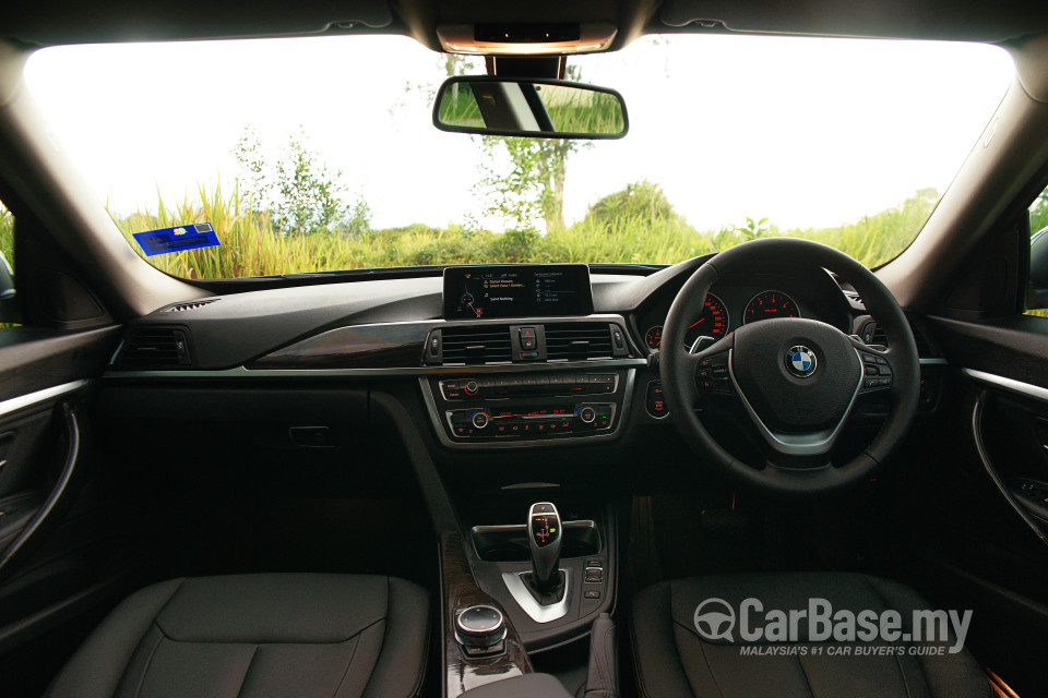 BMW 3 Series GT F34 (2013) Interior