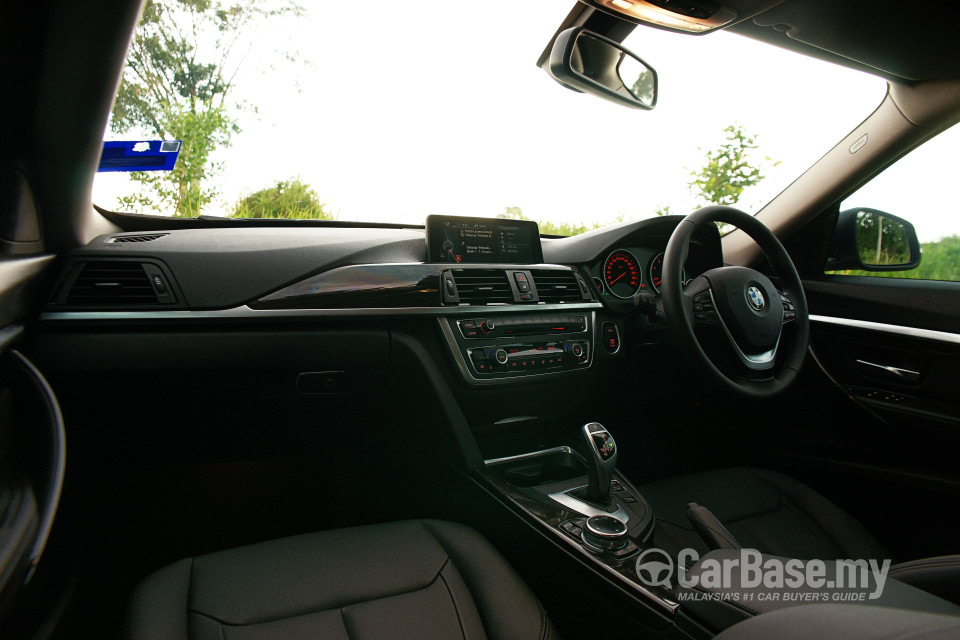 BMW 3 Series GT F34 (2013) Interior