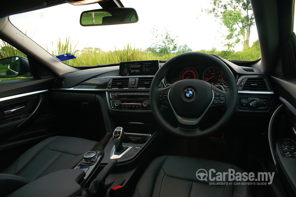 BMW 3 Series GT F34 (2013) Interior