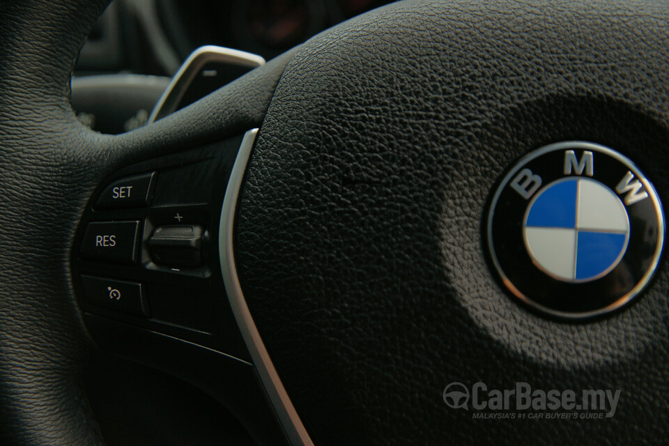 Nissan Navara D23 Facelift (2021) Interior