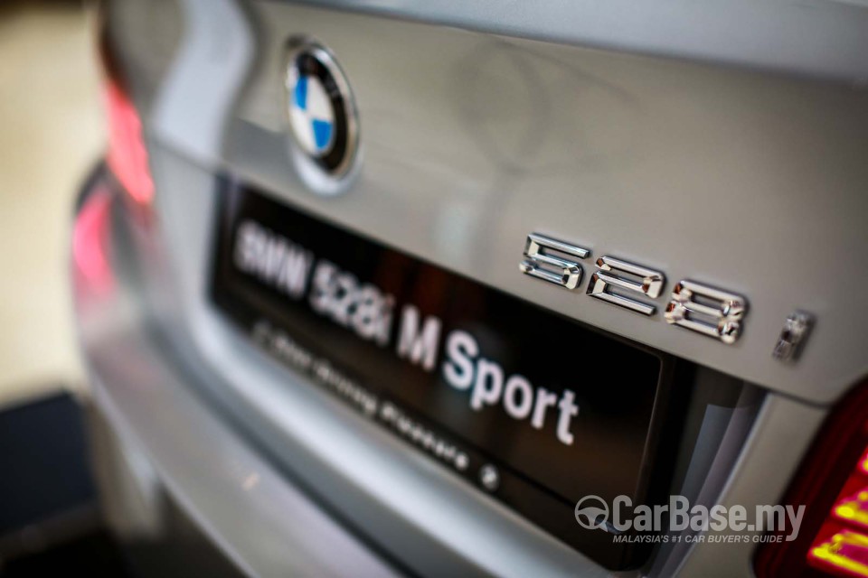 BMW 5 Series F10 LCI (2013) Exterior