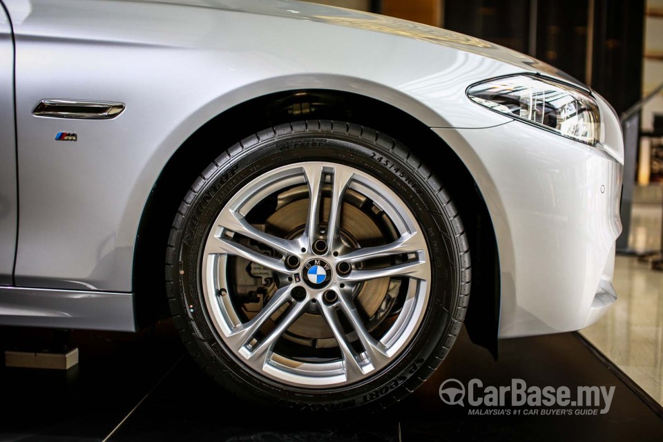 BMW 5 Series F10 LCI (2013) Exterior