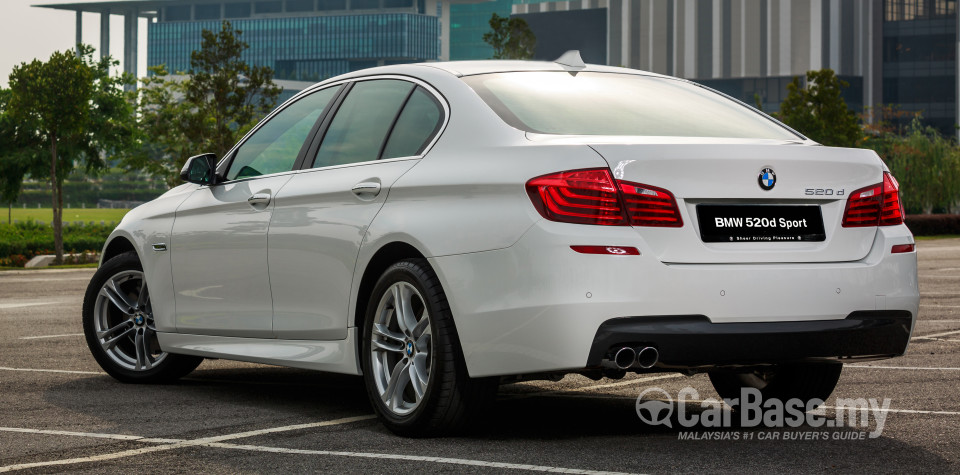 BMW 5 Series F10 LCI (2013) Exterior