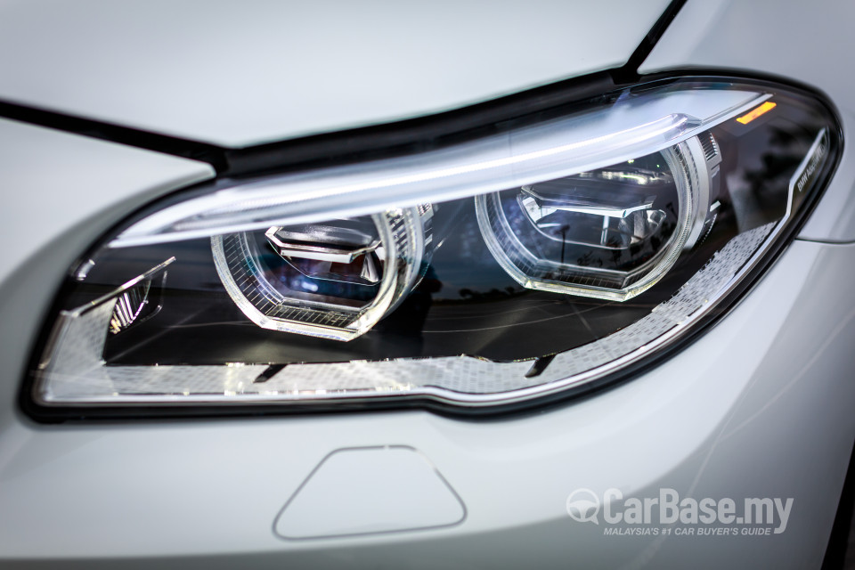 BMW 5 Series F10 LCI (2013) Exterior