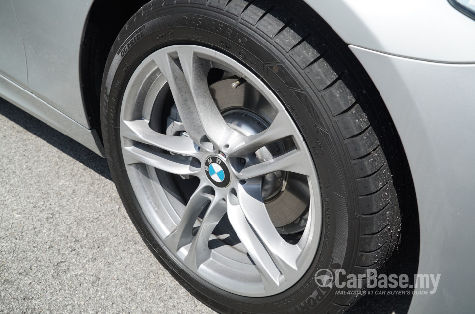 BMW 5 Series F10 LCI (2013) Exterior