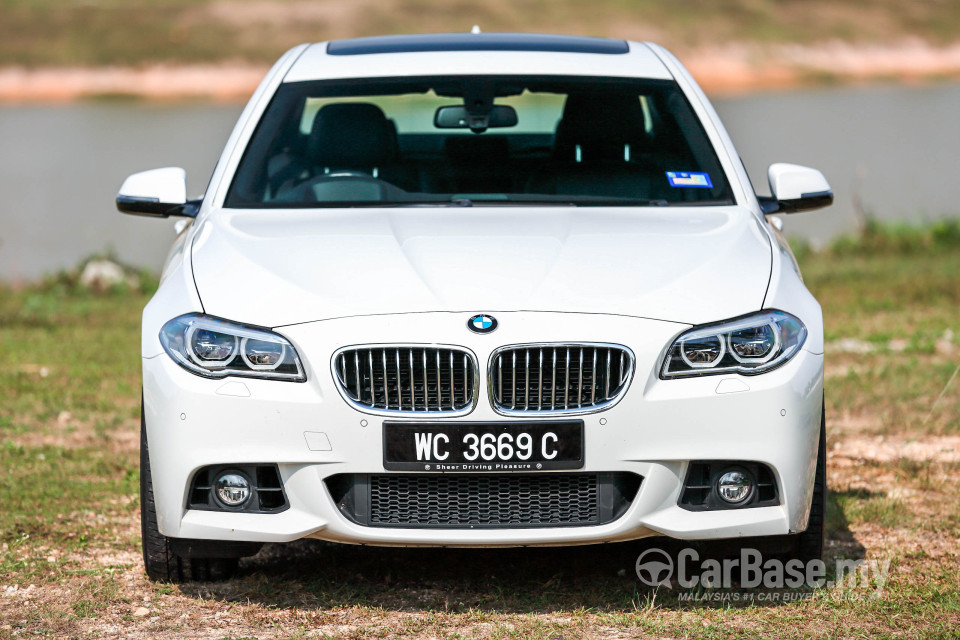 BMW 5 Series F10 LCI (2013) Exterior