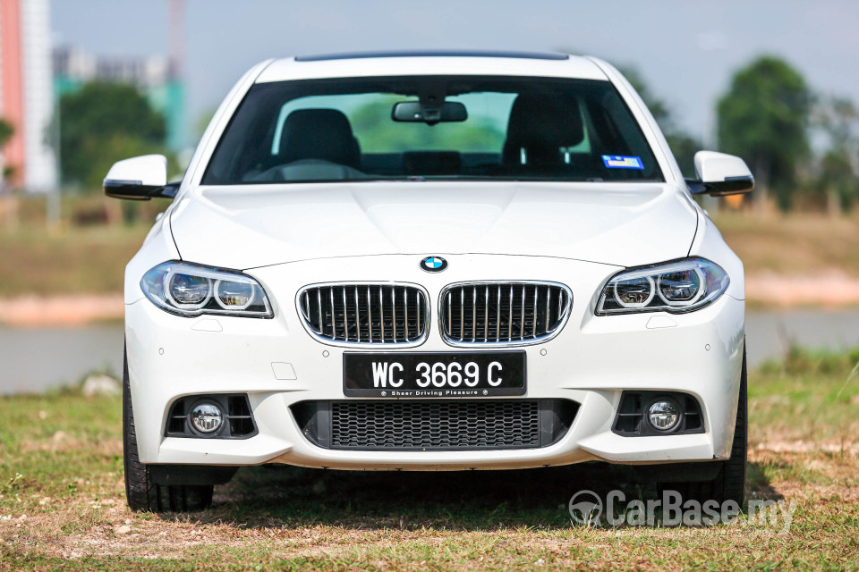 BMW 5 Series F10 LCI (2013) Exterior