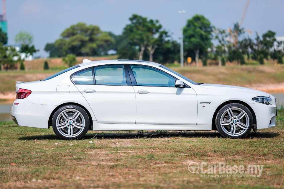 BMW 5 Series F10 LCI (2013) Exterior