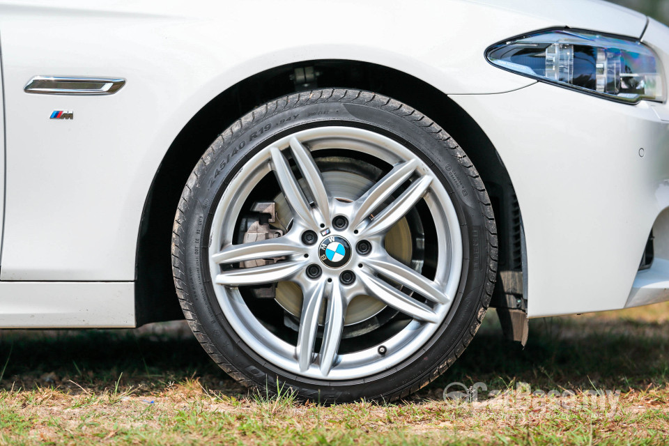 BMW 5 Series F10 LCI (2013) Exterior