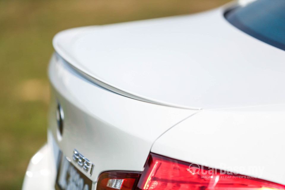 BMW 5 Series F10 LCI (2013) Exterior