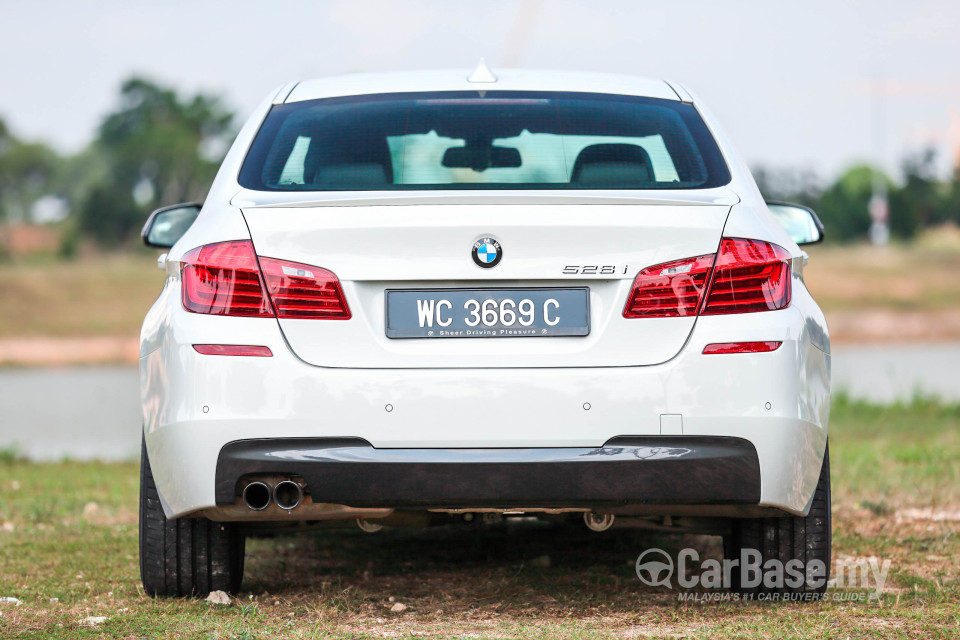 BMW 5 Series F10 LCI (2013) Exterior