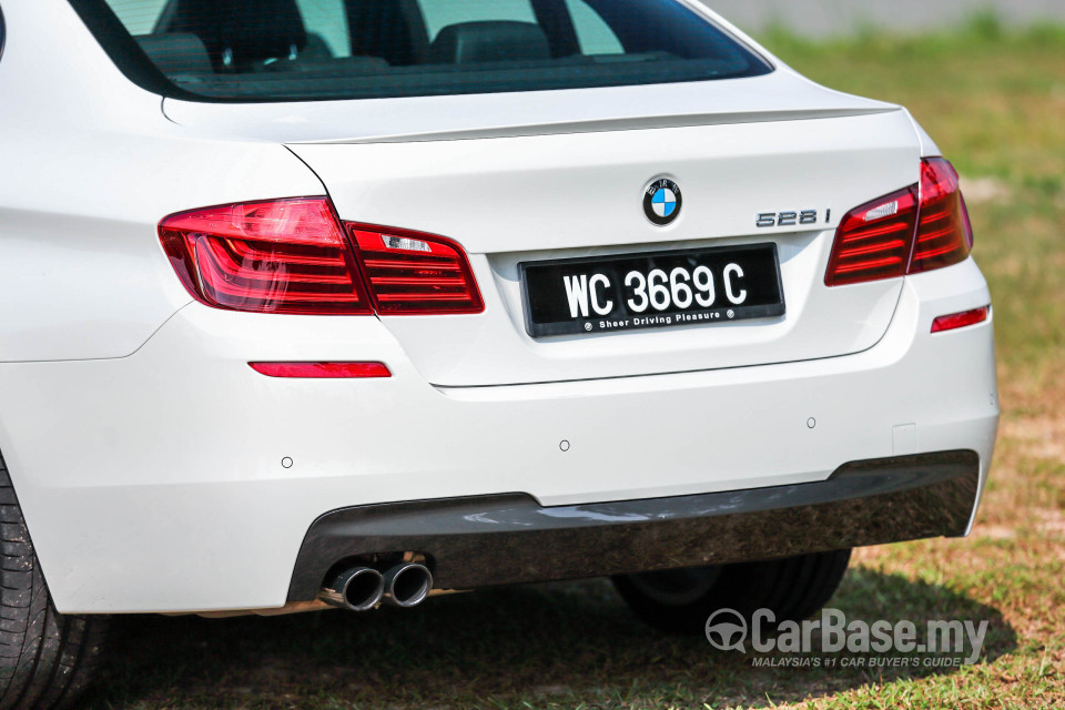 BMW 5 Series F10 LCI (2013) Exterior