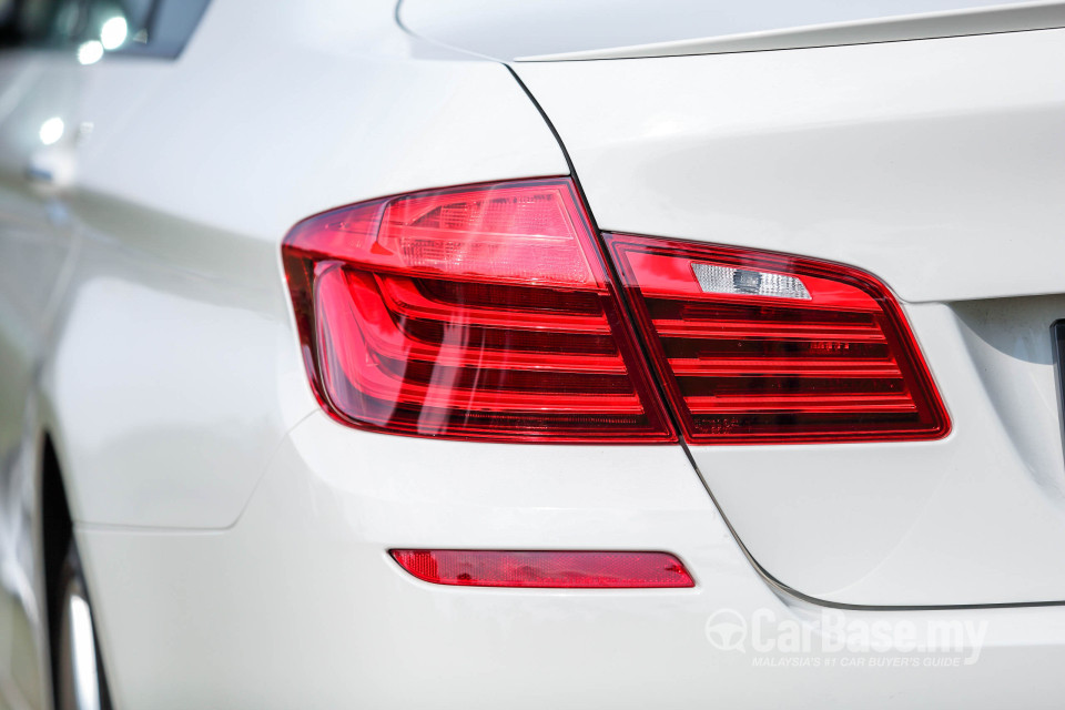 BMW 5 Series F10 LCI (2013) Exterior
