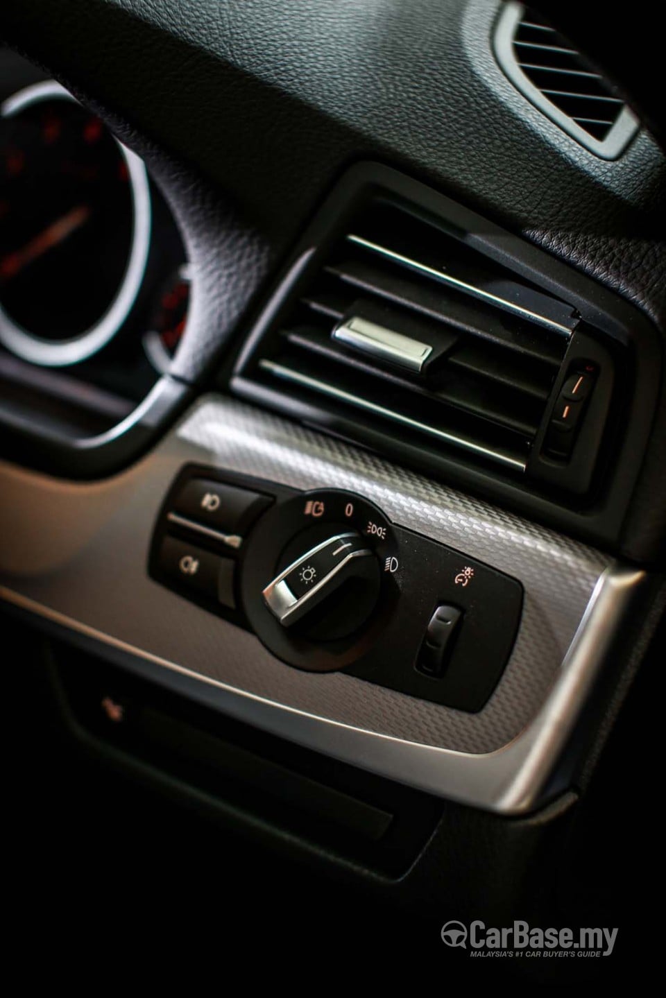 BMW 5 Series F10 LCI (2013) Interior