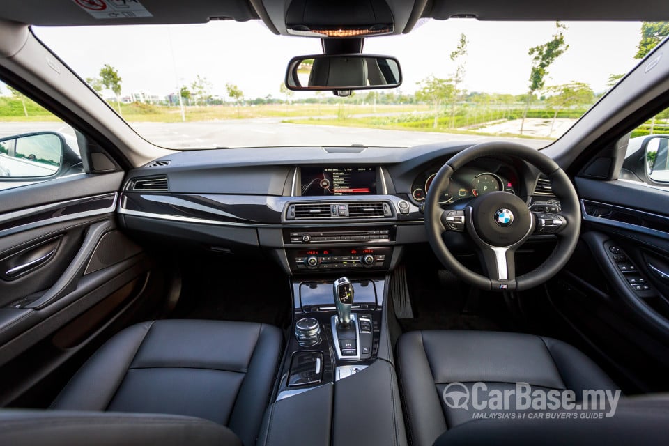 BMW 5 Series F10 LCI (2013) Interior
