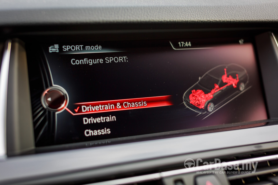 BMW 5 Series F10 LCI (2013) Interior