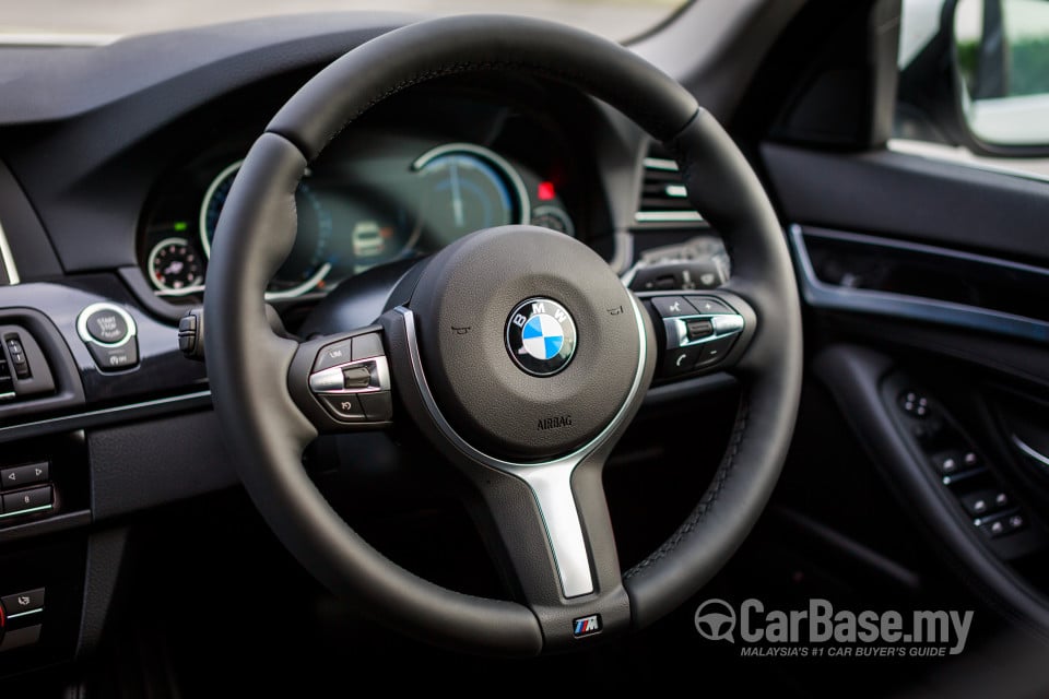 BMW 5 Series F10 LCI (2013) Interior