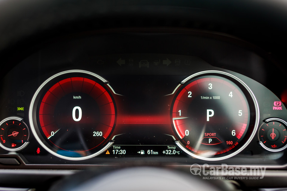 BMW 5 Series F10 LCI (2013) Interior