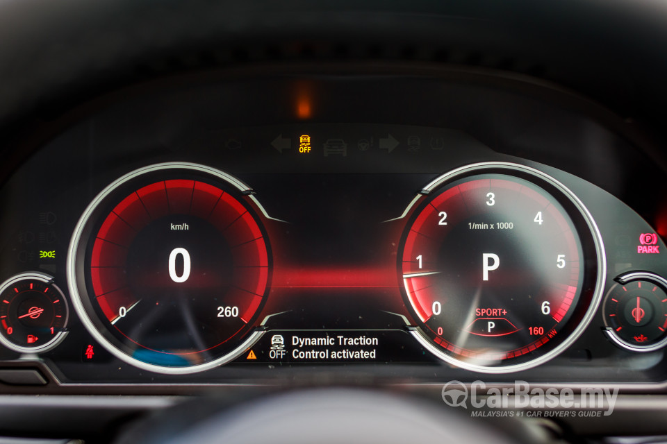 BMW 5 Series F10 LCI (2013) Interior