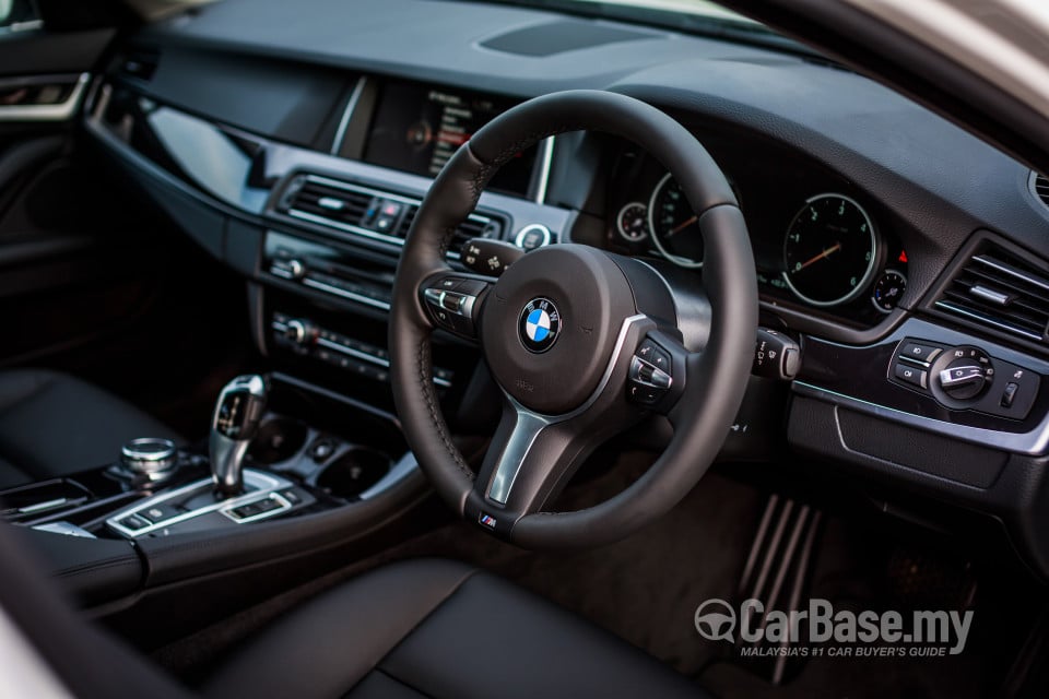 BMW 5 Series F10 LCI (2013) Interior