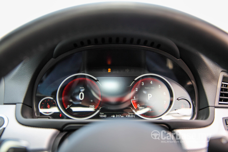 BMW 5 Series F10 LCI (2013) Interior